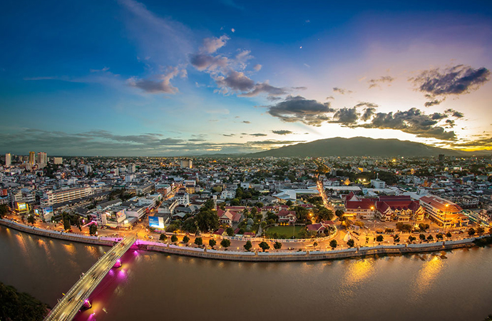 Tips from a Tour Guide: Tipping in Asia